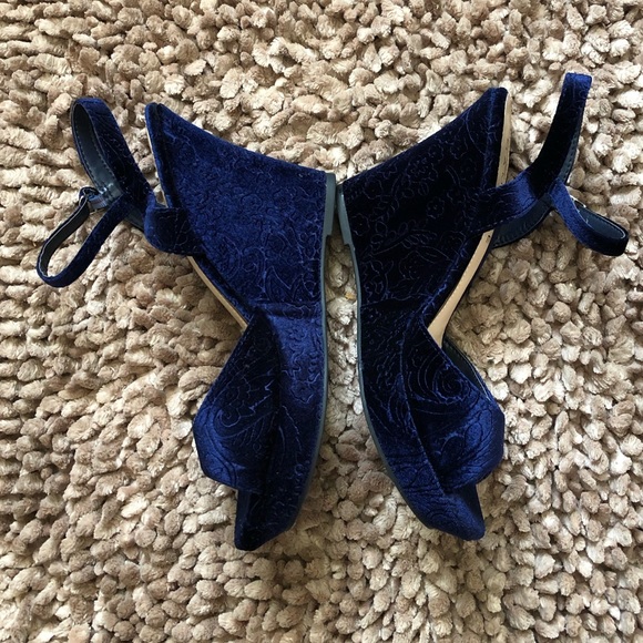 Blue velvet Rampage Crissy women’s dress wedges - Picture 3 of 8